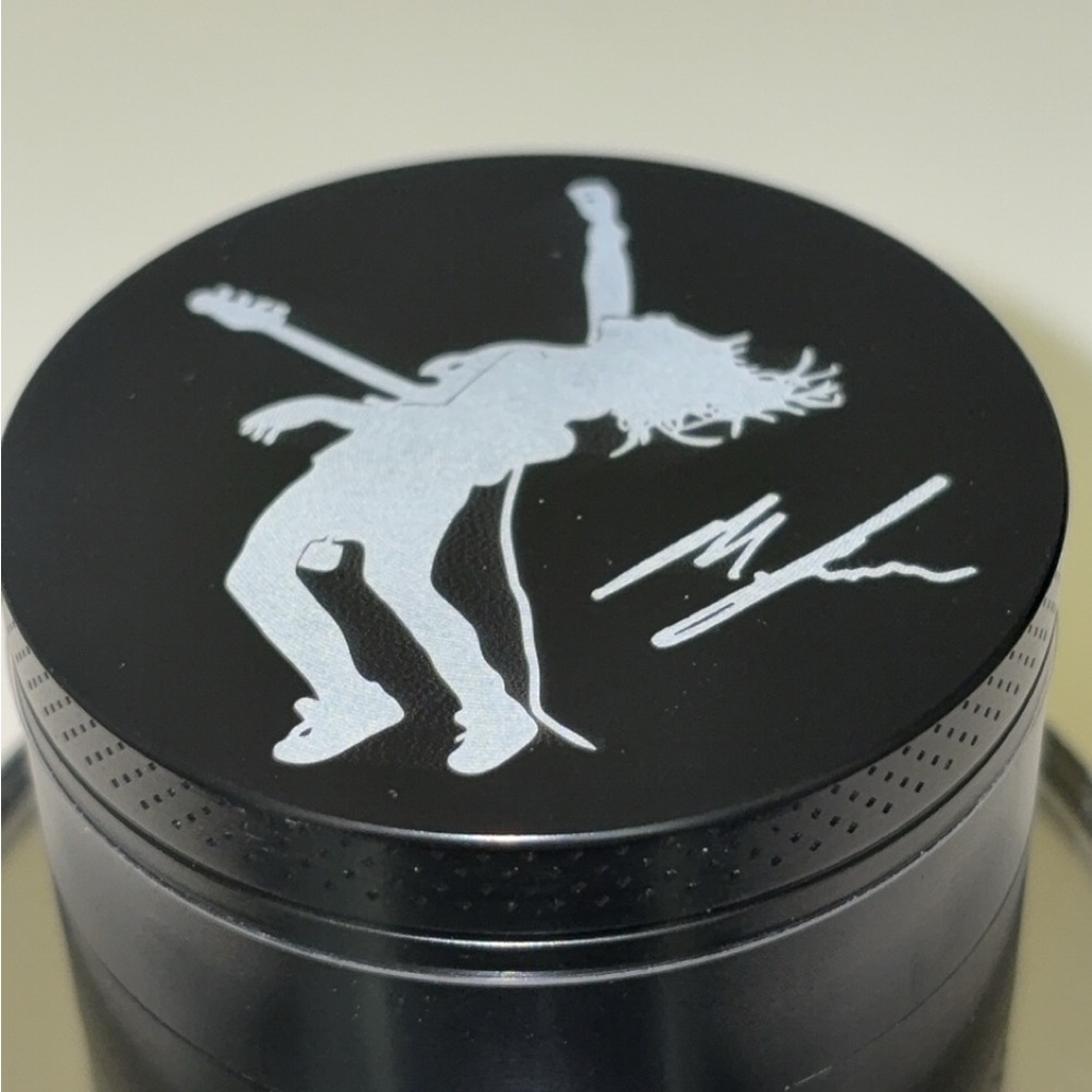 SOULFY Mike Leon Autographed  Grinder – Brand New (Never Used)